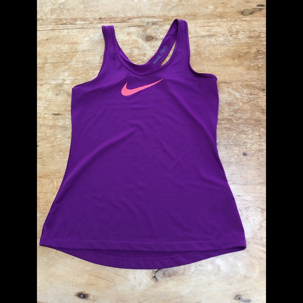 NIKE tank